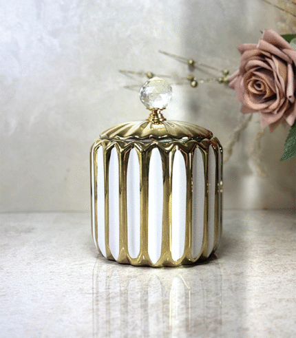 Trio de bonbonnières en porcelaine – Élégance et raffinement sur votre table